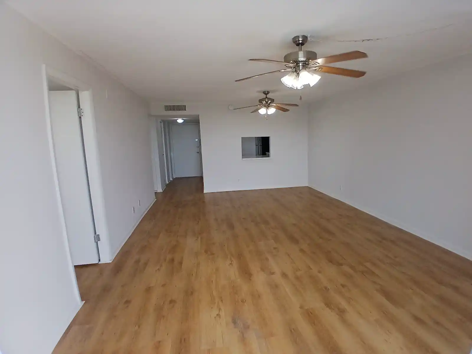 470 Executive Center Dr 4N West Palm Beach FL 33401 Dining Room